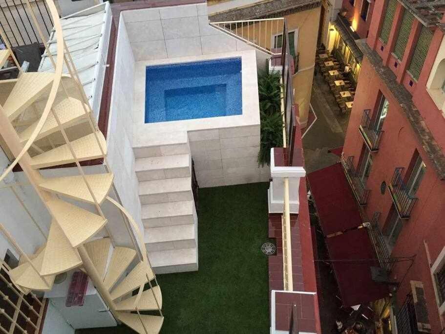Atico Con Piscina Junto Catedral De Sevilla المظهر الخارجي الصورة