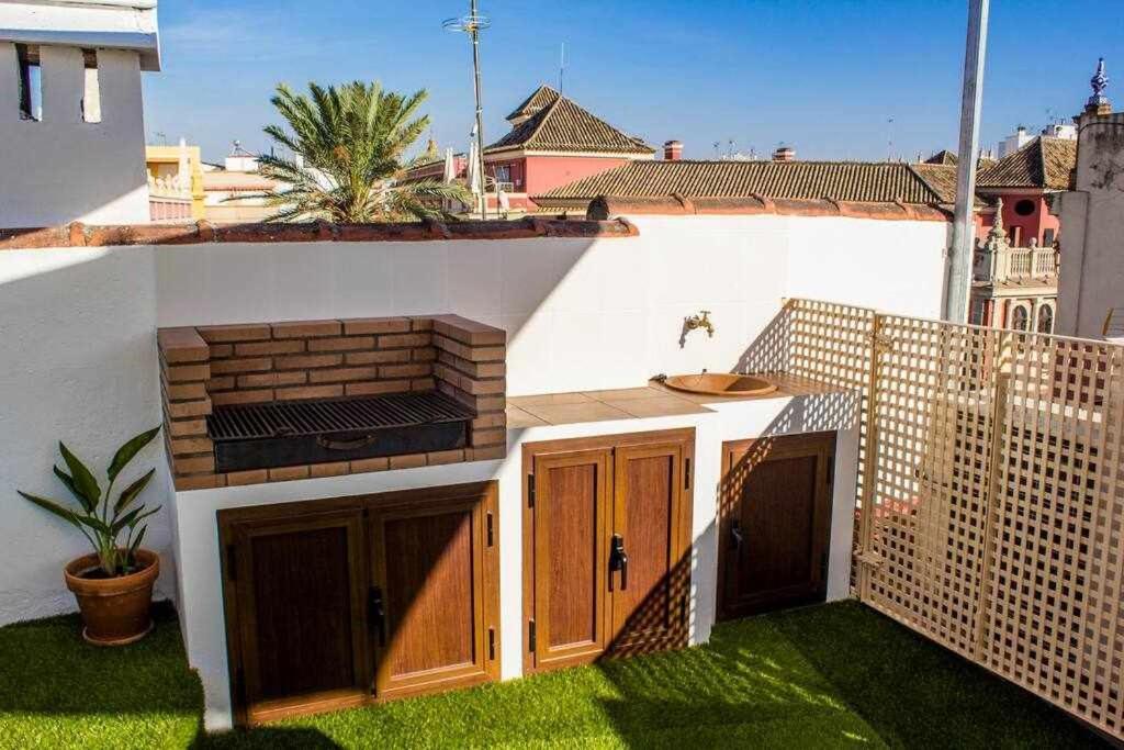 Atico Con Piscina Junto Catedral De Sevilla المظهر الخارجي الصورة