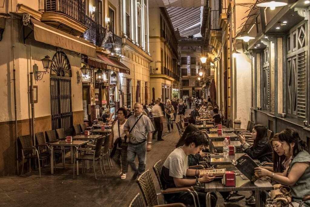 Atico Con Piscina Junto Catedral De Sevilla المظهر الخارجي الصورة
