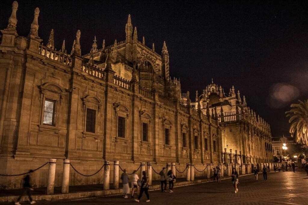 Atico Con Piscina Junto Catedral De Sevilla المظهر الخارجي الصورة