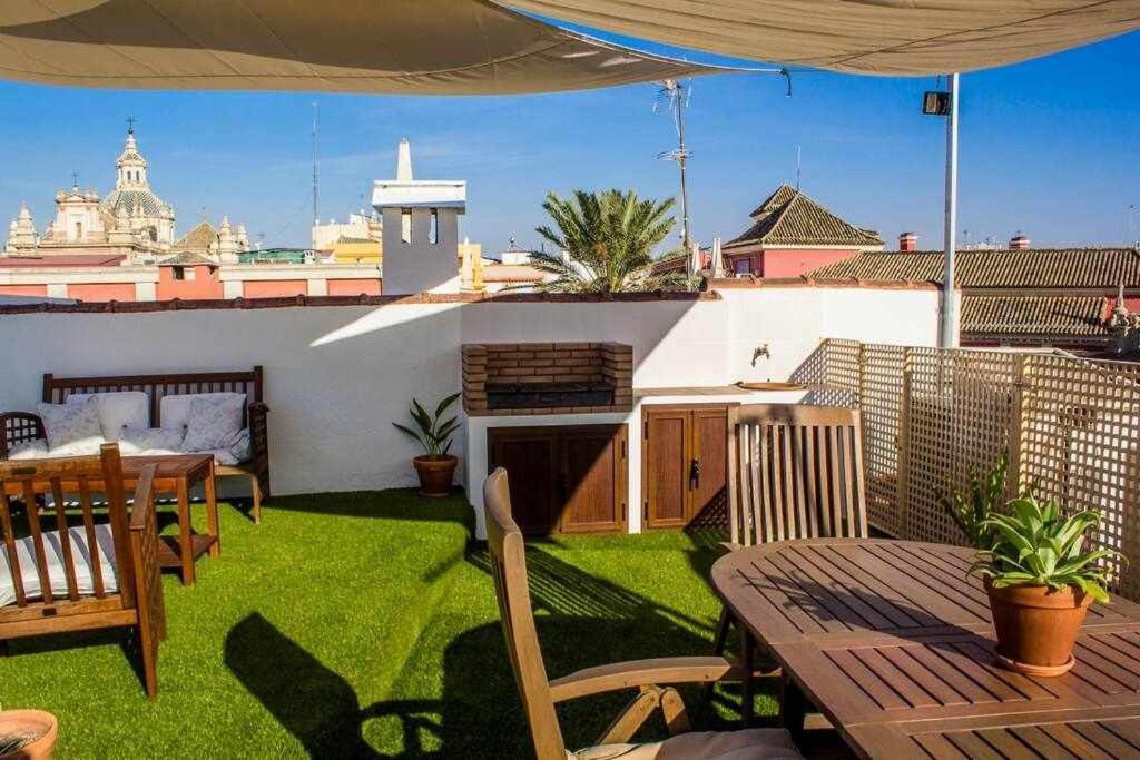Atico Con Piscina Junto Catedral De Sevilla المظهر الخارجي الصورة
